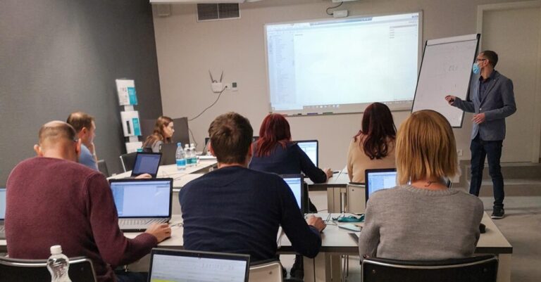 EDUKIMI I PËRDORUESVE FUNDOR